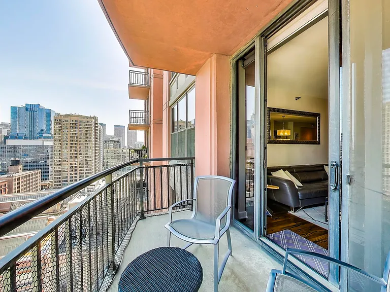 330 N Jefferson St #1703 — Photo 22