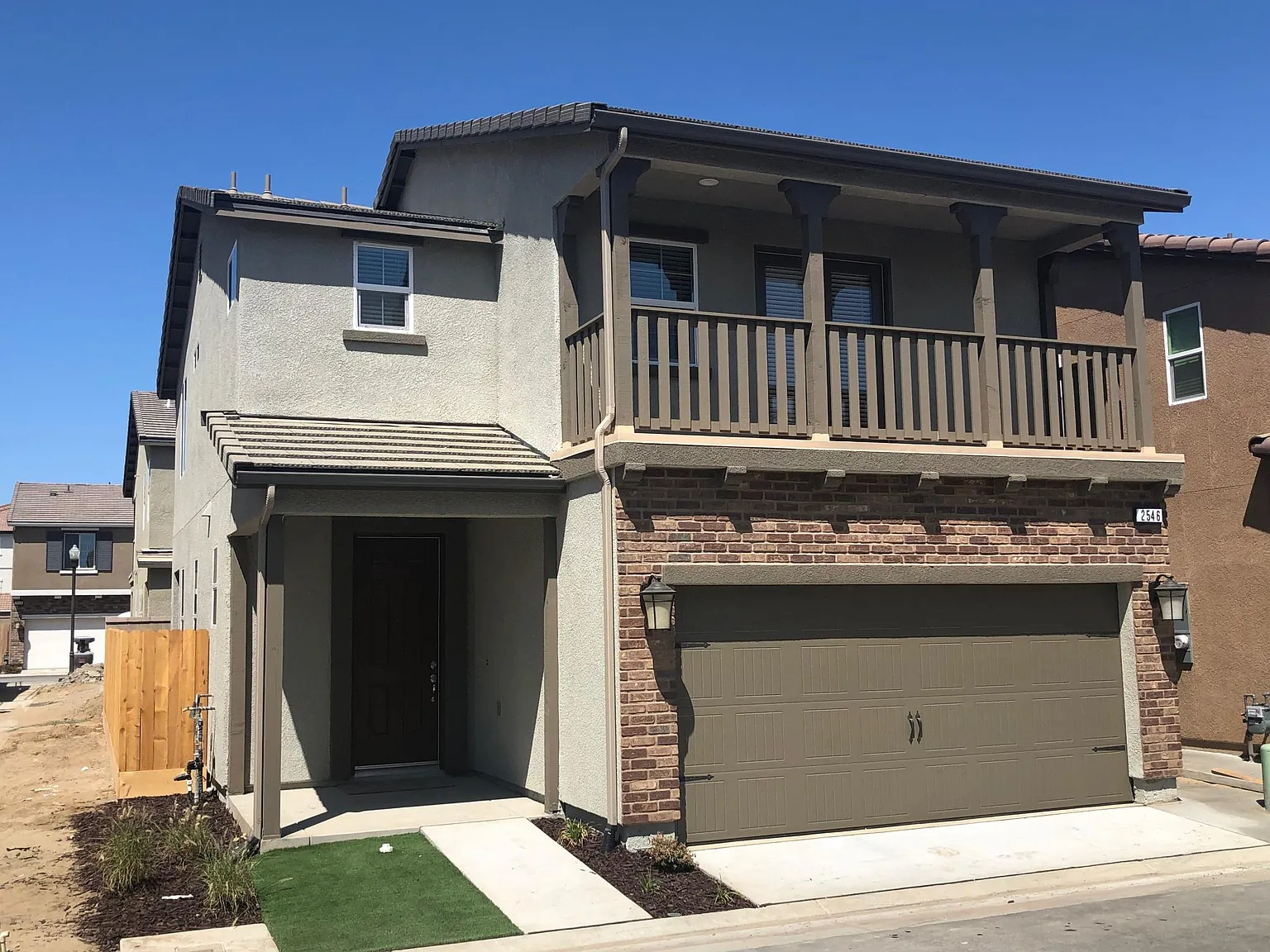 2546 Legacy Dr photo 1