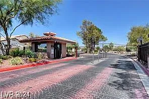 2 bed, 2.0 bath, 1186 sqft, $1,800 — Photo 3