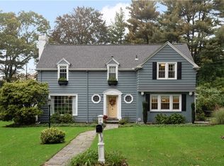 279 Highland Ave, Warwick, RI 02886