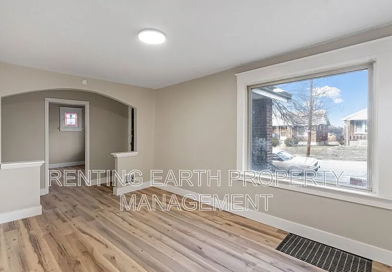 8212 Toddy Ave — Photo 16