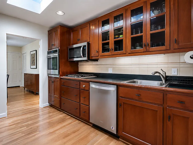 1501 Ladd St — Photo 15