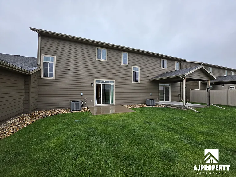 2542 E Meadowside Pl — Photo 23