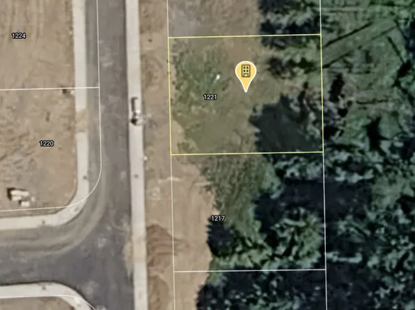 1221 Lighthouse Ln, Brookings, OR 97415