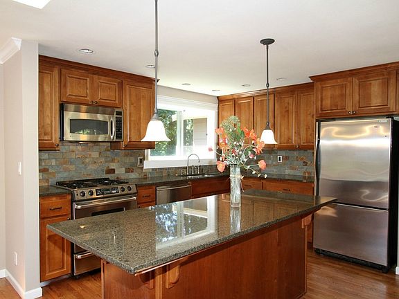 2nd image of 8601 NE 135th St