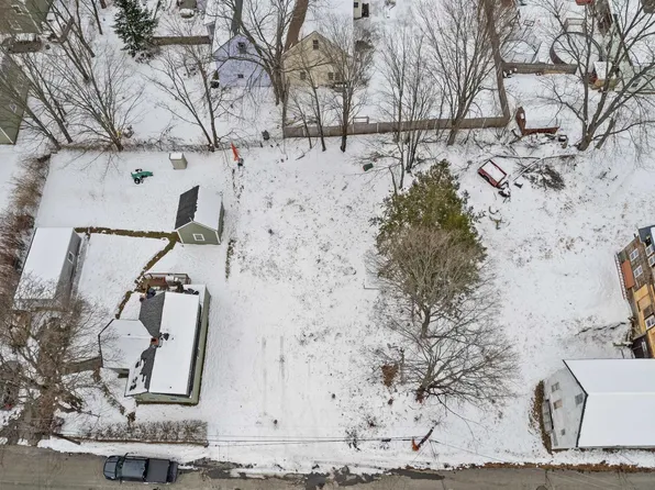 18 Worster Street, Farmington, NH 03835