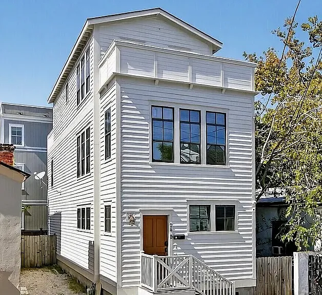 24 Line St — Photo 1