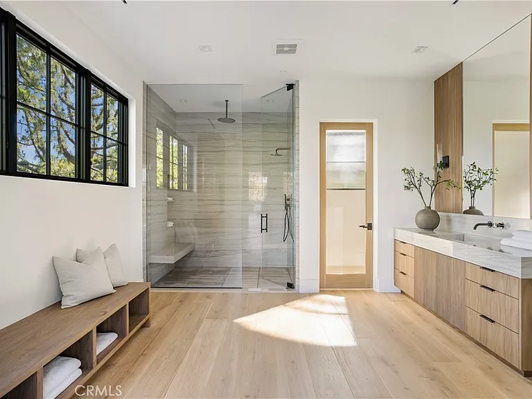 24341 Rolling View Rd — Photo 23