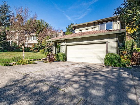 5th image of 20 Carob Way