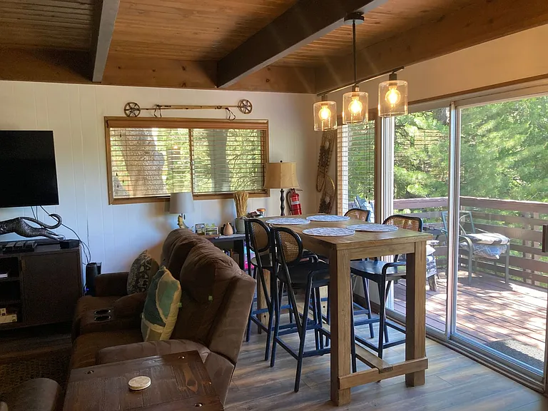 676 Grass Valley Rd — Photo 15
