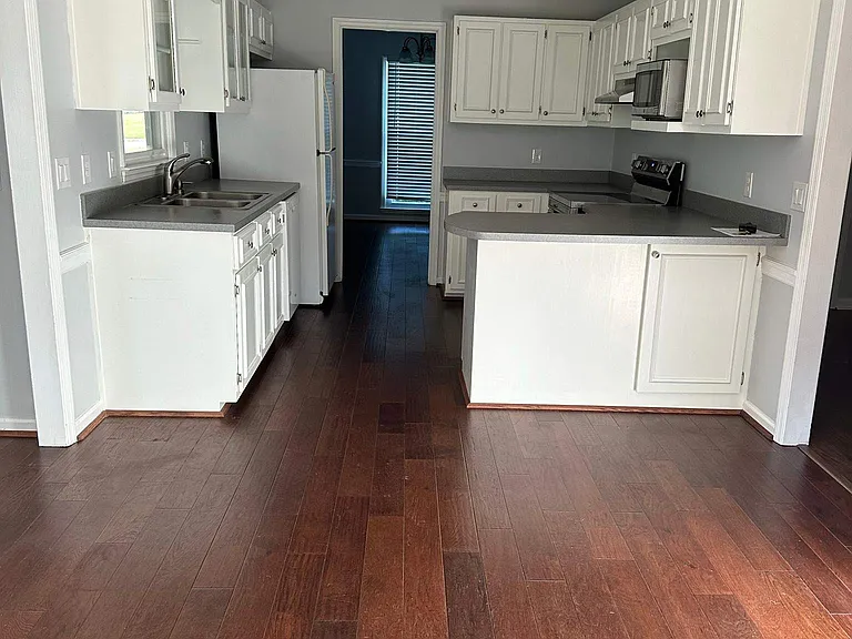1525 Buk Ct — Photo 11