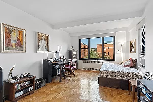 1st image of 67 Park Ter E APT C63