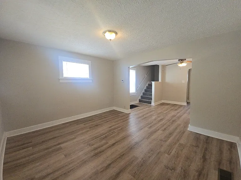 338 Brooklyn Ave — Photo 5