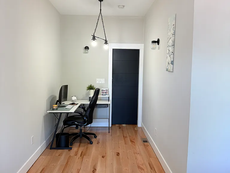 106 Callender St — Photo 11