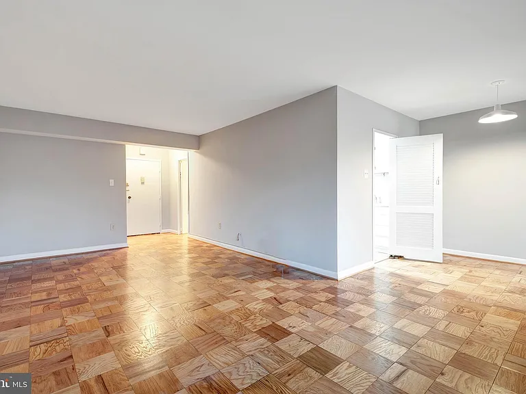 4201 Cathedral Ave NW #511E — Photo 7