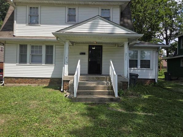3711 N Gladstone Ave