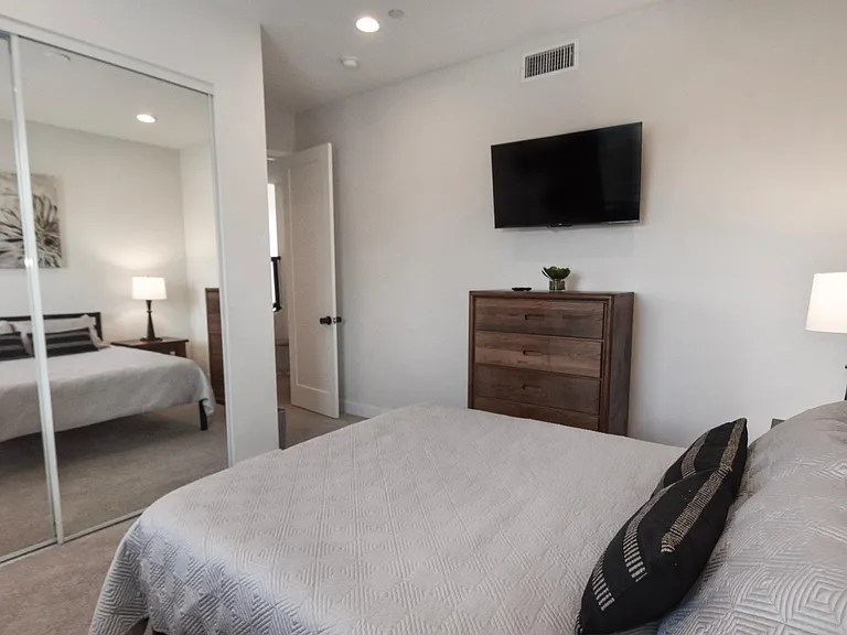 253 Dahlia Ave — Photo 18