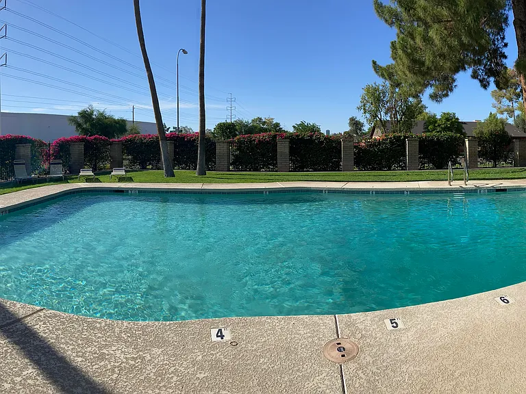 102 W Loma Vista Dr #104 — Photo 24