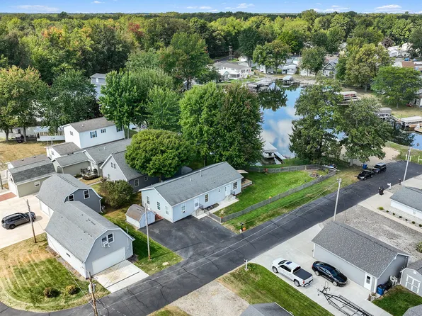 450 Sycamore Dr, Coldwater, MI 49036