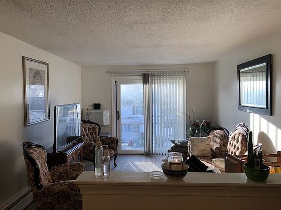 4th image of 264 E Haverhill St APT 21