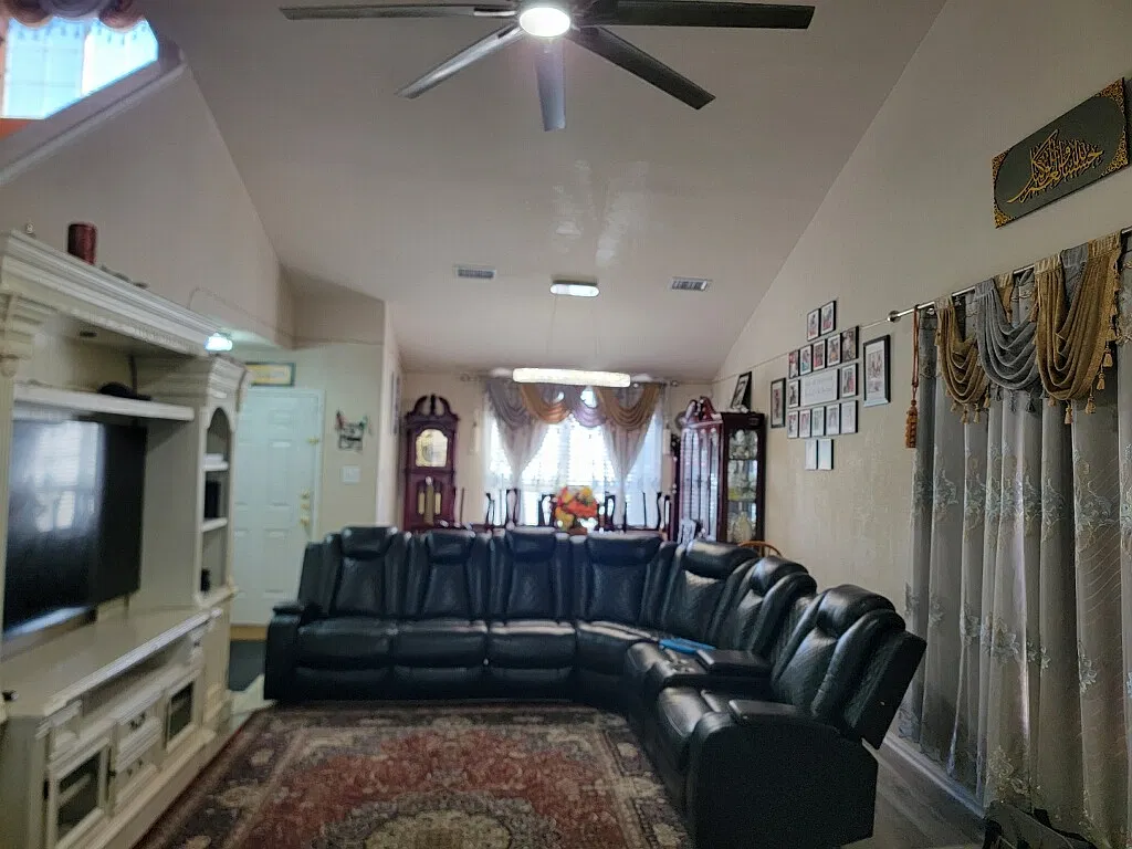 6706 Taree Loop - 1 — Photo 4