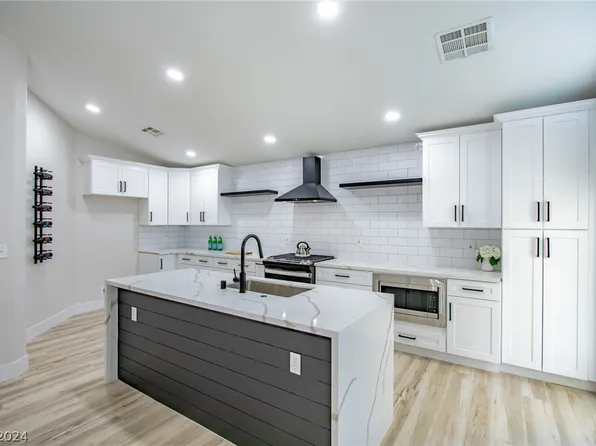 1123 Sierra Laurel Ct, Henderson, NV 89014