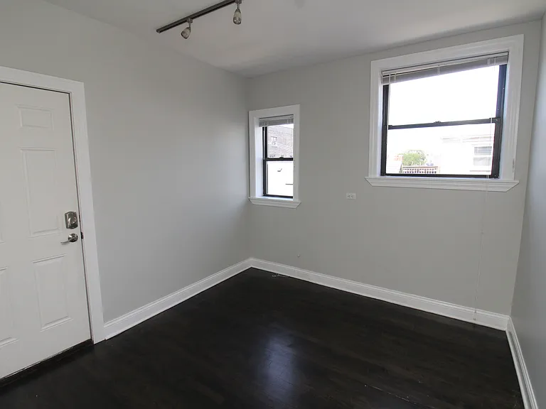 1542 W Waveland Ave #1 — Photo 11
