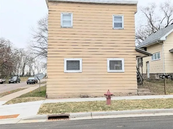 1202 Omaha Street #1 & 2, Eau Claire, WI 54703