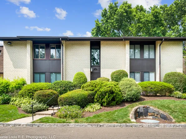 75 Courtland Avenue #10, Stamford, CT 06902