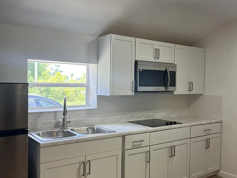 875 S Lake Shore Way #5 — Photo 2
