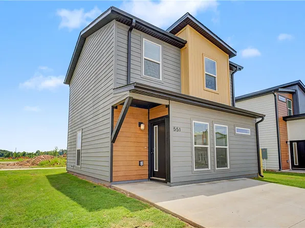 551 Solar St, Bentonville, AR 72713