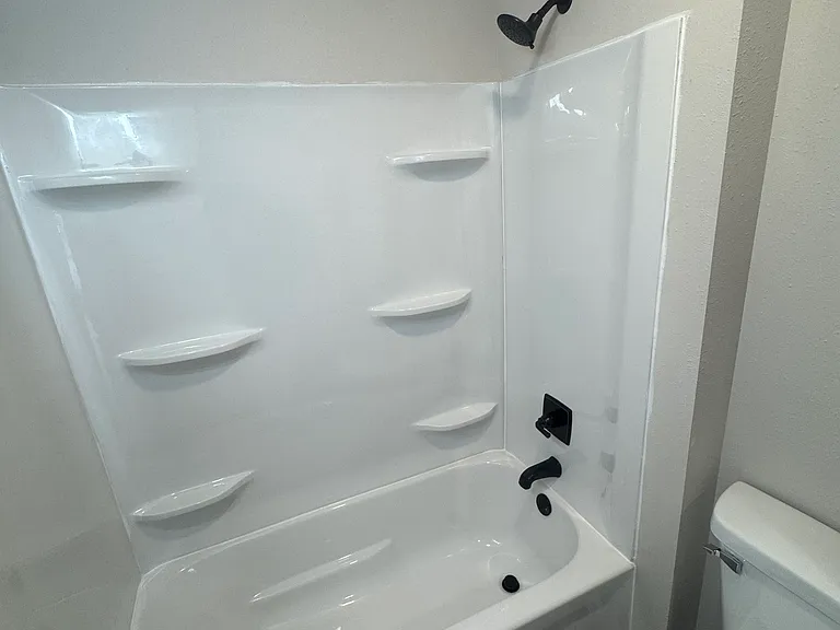 107 Lakeview Dr — Photo 15