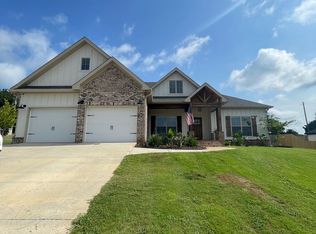 368 Lakes Dr, Enterprise, AL 36330