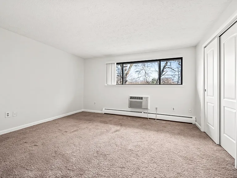 345 Oakland St #39 — Photo 24