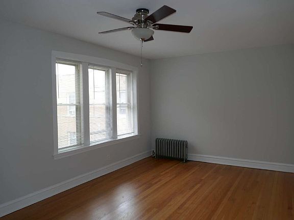 2nd image of 207 Washington Blvd APT 3W