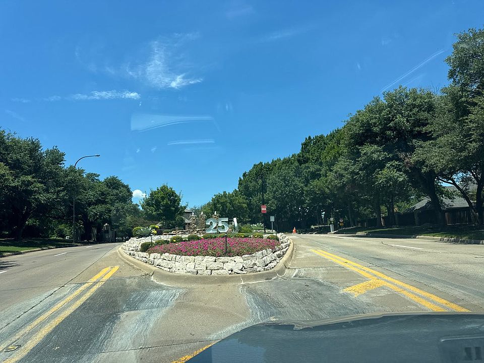 2nd image of 7105 Saucon Valley Dr