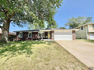 5854 SW 27th Ter, Topeka, KS 66614