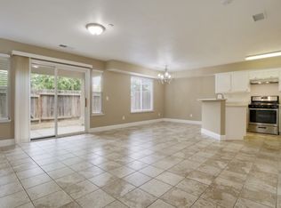 839 Polar Bear Cir, Galt, CA