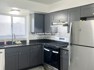 1414 Carol St #1A, Park Ridge, IL 60068