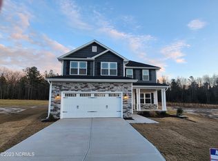 700 Greenwich Pl, Richlands, NC 28574