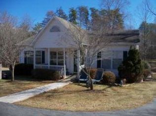 300 Belle Isle Dr, Union Hall, VA 24176