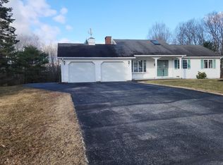 12 Hartford St, Lewiston, ME 04240