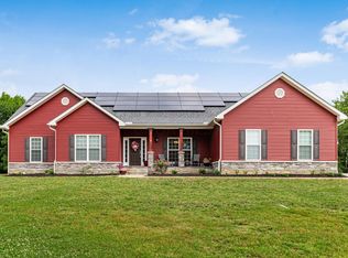 885 Shanahan Rd, Lewis Center, OH 43035