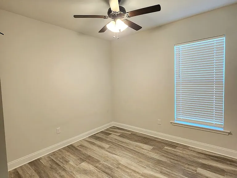 931 Gibson Ct — Photo 34