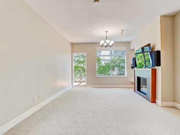 5th image of 5955 Iona Dr #207