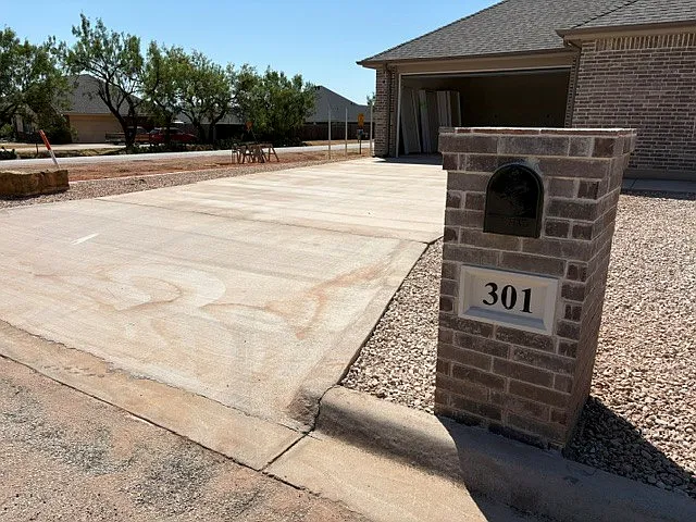 4 bed, 1850 sqft, $3,200 — Photo 2