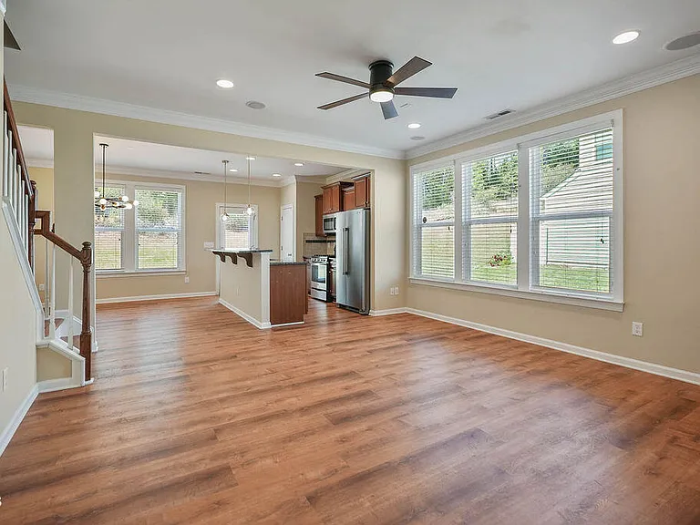 2120 Junewood Ln — Photo 6