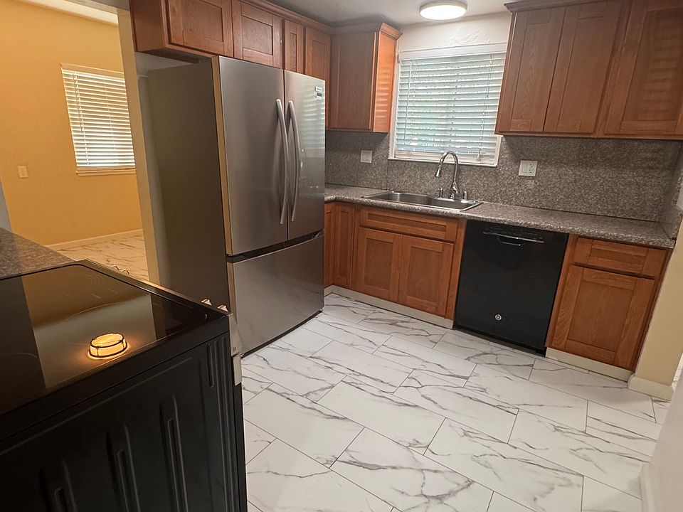 1st image of 3101 T St #1