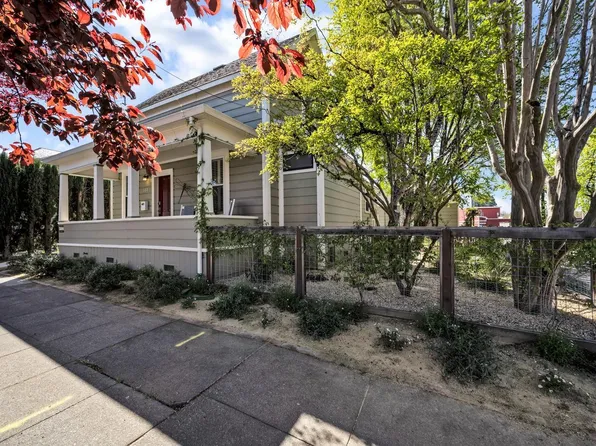 144 Piper Street, Healdsburg, CA 95448