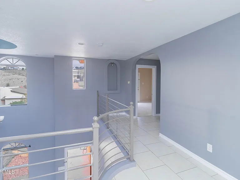 4744 Excalibur Dr — Photo 24